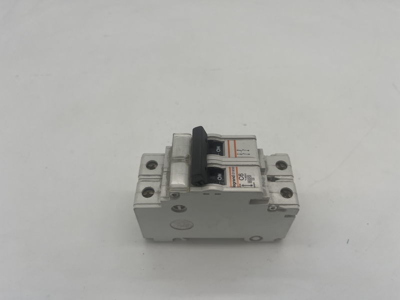 Interruttore automatico, 230V AC, 10A 01933