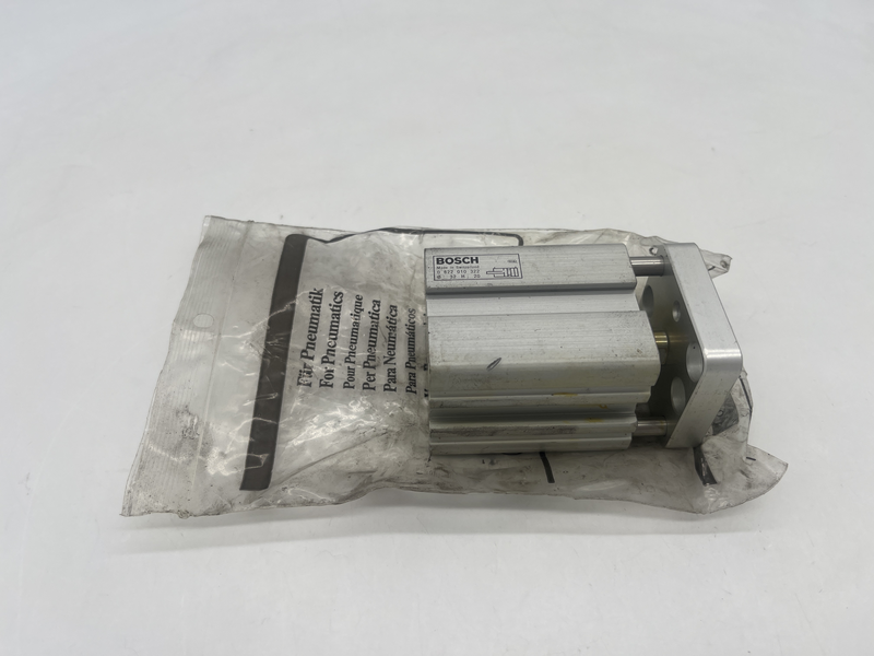 Pneumatic cylinder. Diameter 25mm. Stroke 10mm. Pmax. 10 bar 0 822 010 322