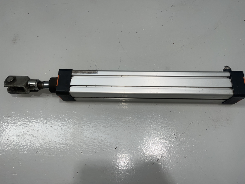 CILINDRO PNEUMATICO 121A500320CN