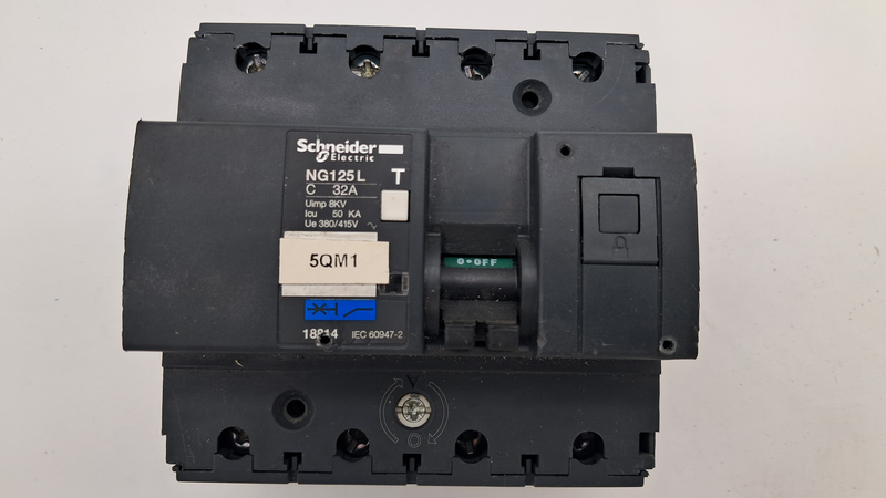 MERLIN GERIN multi9 NG125N T C 32A Uimp8k V ICu 50KA Ue 380/415 V ~ 18814