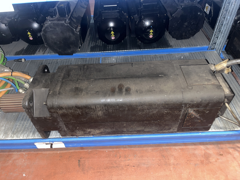 Permanent magnet motor 3.9 kW. 1200 rpm. 168 V 3AC. IP54. Shaft diameter: Ø 32 1 Hu 3108-0ad01-Z