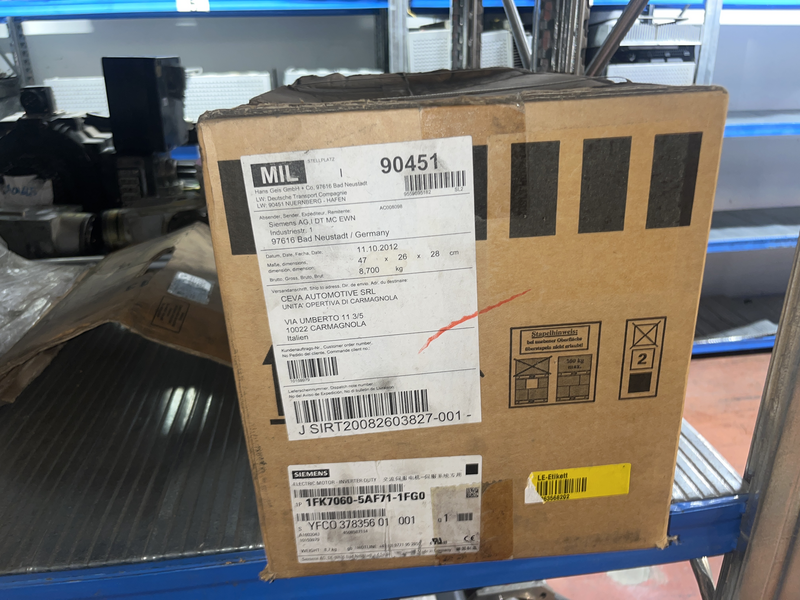 Synchronous servo motor 1FK7 Compact 6.0 Nm, 100K 3000 rpm, 1.48 kW naturally cooled IM B5 (IM V1, IM V3) power/signal connector plug rotatable by 270° 1fk7060-5af71-1fg0