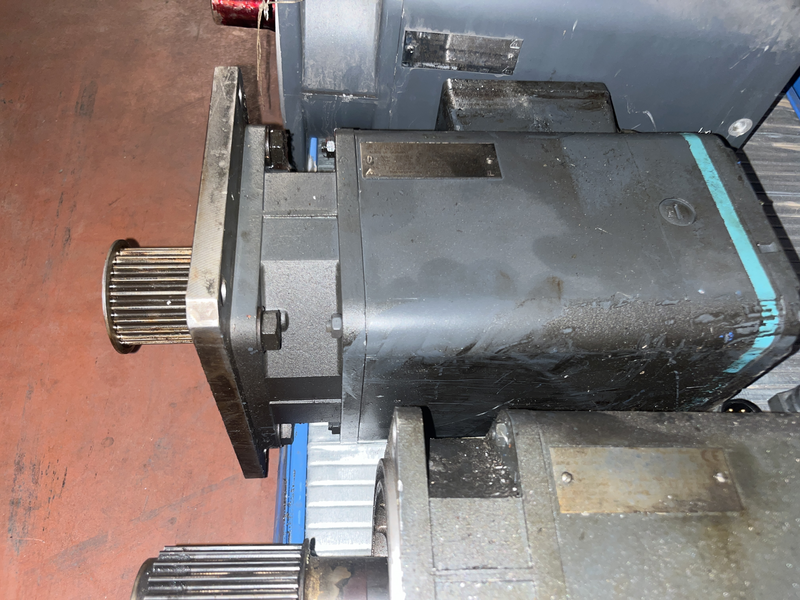 AC feed drive motor, DC link 600 V 12 Nm, 100K, 3000 r/min naturally cooled 1ft5072-0af71-2-z