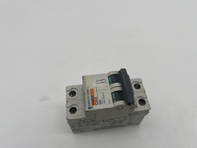 Circuit breaker 25111