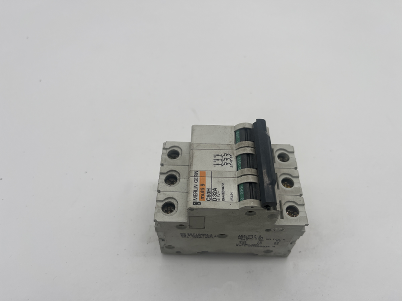 Circuit breaker 25134