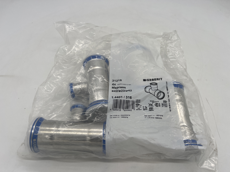 Raccordo a t in acciaio inox diametri 42/22/42 confezione da 4 pezzi 31218