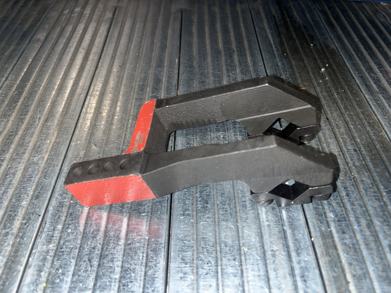 Clamp in ferro per serraggio pneumatico 358111