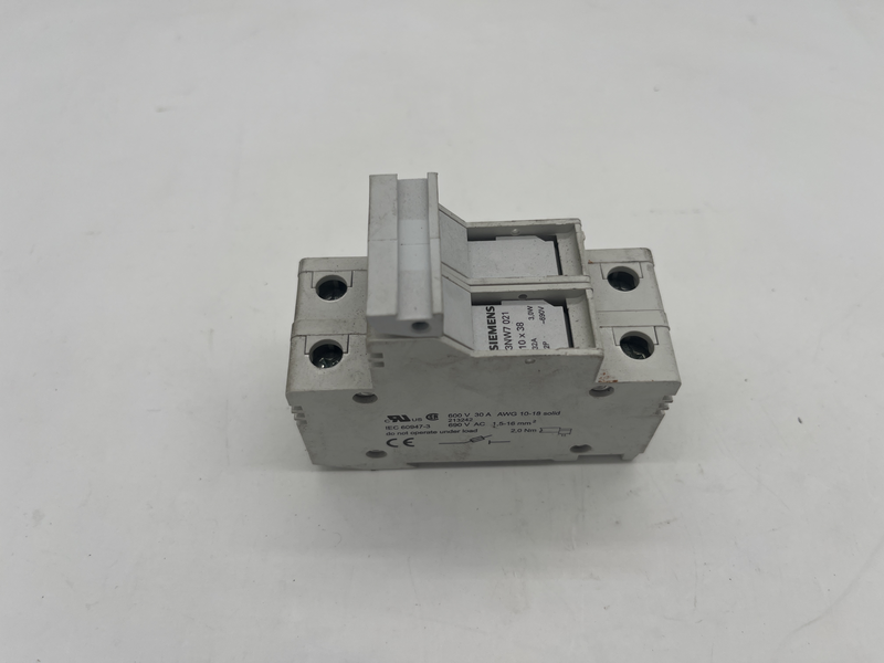 FUSE HOLDER 2P 600V 30AMP TOUCH SAFE 3NW7 021