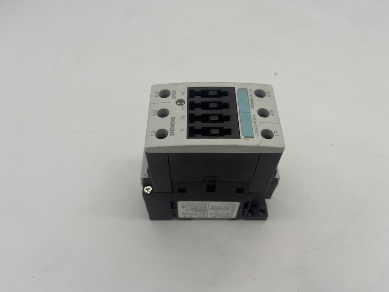 Power CONTACTOR, AC-3 40A, 18.5KW/400V, 24VAC, 50/60HZ, 3 Pole, Size S2, Screw Terminal� 3RT1035-1AC20