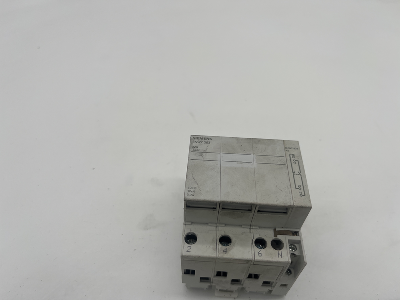 Portafusibili 32 a 3x10x38 3nw7 063
