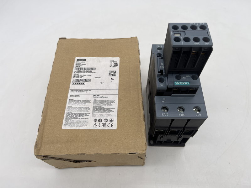 Contactor contattore di potenza, AC-3e/AC-3, 51 A, 22 kW / 400 V, a 3 poli, DC 24 V, 0,8 ... 1,2* Us, con varistore integrato, contatti ausiliari: 2 NO + 2 NC 3rt2036-1kb44