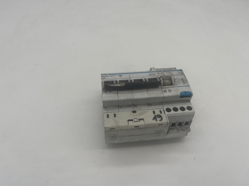 RESIDUAL CURRENT CIRCUIT BREAKER 4 POLE 25A 30 MA 433773