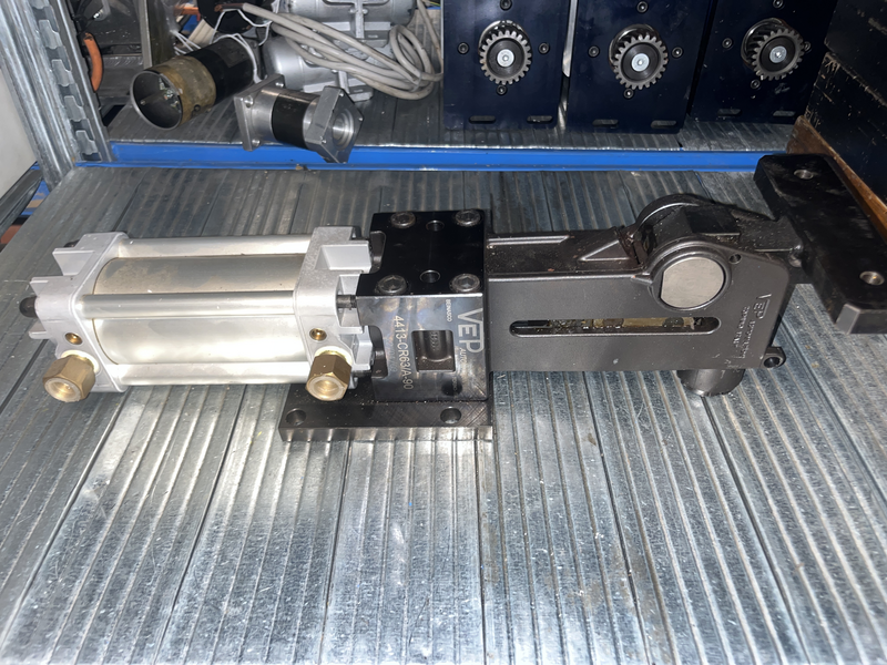 Serraggio pneumatico 4413-cr63/a-90