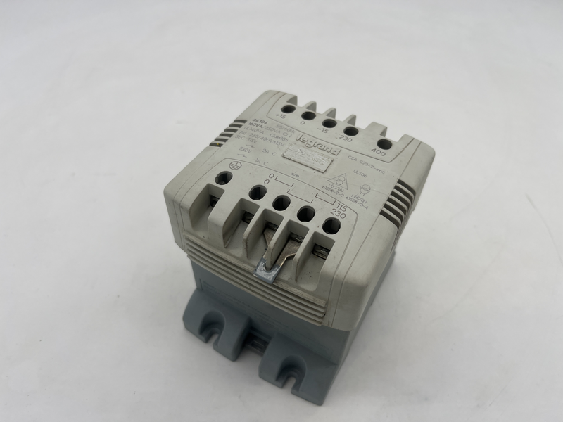 Trasformatore 50-60 hz 160/250 va 230/400v sec 115v 44304