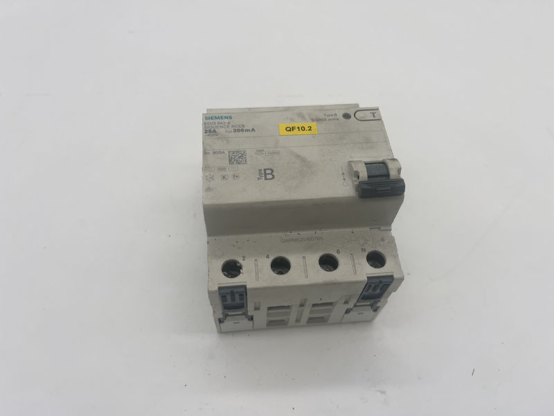 RESIDUAL CURRENT CIRCUIT BREAKER 4 POLE 40 A 30 MA 5SV3 642-4