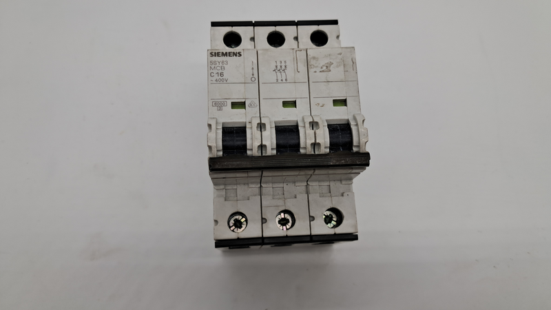 Siemens circuit breaker 5SY6316-7