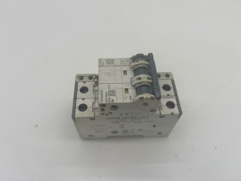Miniature circuit breaker 400 V 15kA, 2-pole, B, 6 A, D=70 mm 5SY7206-6