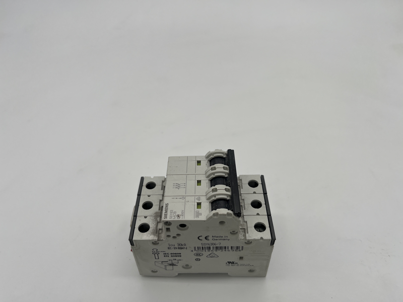 Circuit breaker 5sy6303-7