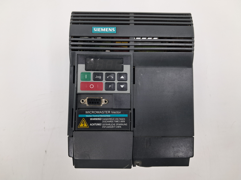 Input400/500V110 %311.1A47 -63 Hz Output: O-InputV 307.70A 0- 650 Hz Motor \\\\: 4.00HP 3 0OOWWgt. .-Kg Protection:EC 536 / VDE 0106 Class1 IP20 Temp Range:0-50 C Duty Class II 6SE3217-3DB40