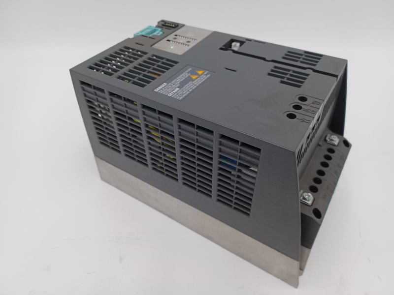 Sinamics Power Module 340  Sinamics S120 CONVERTITORE Modulo di potenza PM340 INGRESSO 3AC 380-480V, 50 60HZ USCITA 3AC 5,9A (2,2KW)