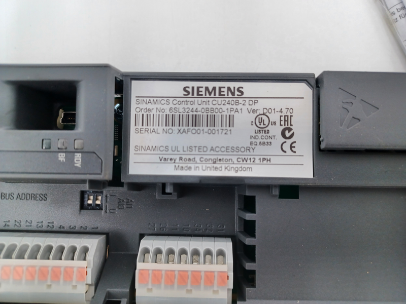 Sinamics Control Unit CU249B-2 DP SINAMICS G120 Control Unit CU240B-2 DP tipo B PROFIBUS DP 4 DI, 1 DO, 1 AI, 1 AO PTC/KTY/Thermoclick Interface interfaccia USB