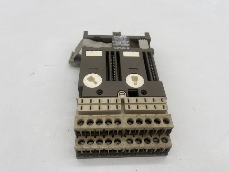 Bus module 6es5 700-8ma11