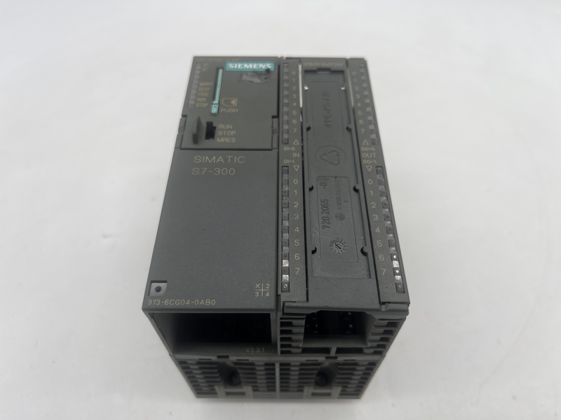 SIMATIC S7-300, CPU 313C-2 DP Compact CPU with MPI, 16 DI/16 DO, 3 high-speed counters (30 kHz), integrated DP interface 6es7 313-6cg04-0ab0