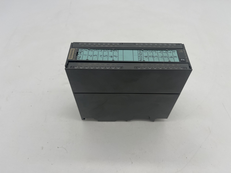Digital output SM 322, isolated, 32 DO, 24 V DC, 0.5A, 1x 40-pole, Total current 4 A/group (16 A/module) 6es7 322-1bl00-0aa0