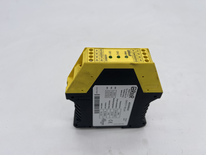 Safety relay 8018422