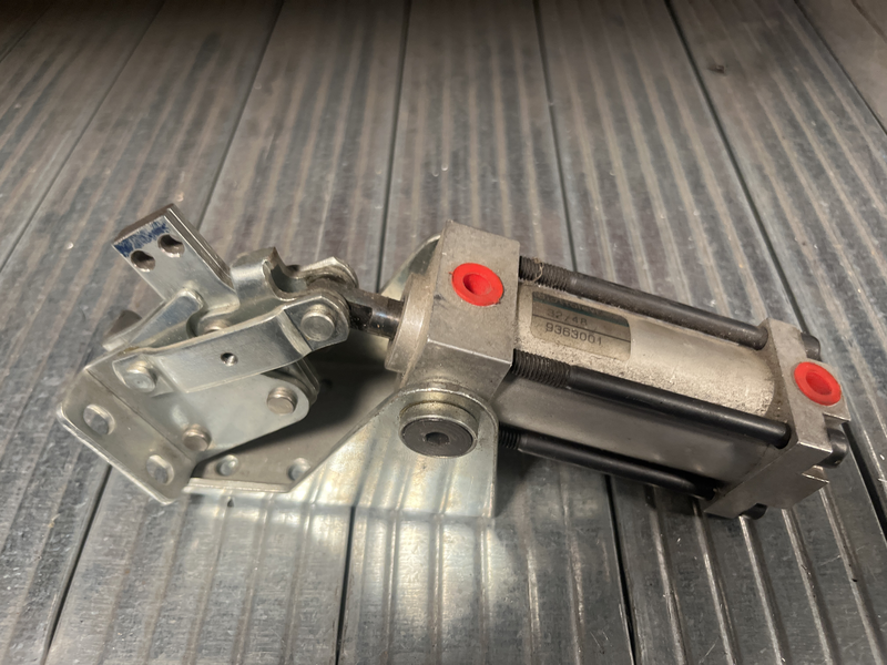 Serraggio pneumatico 9363001