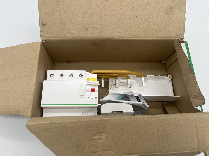4p-125a-300ma-ac adattatore blocco differenziale A9n18570