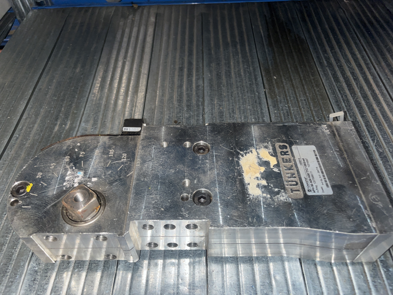 Serraggio pneumatico Aph 50 a00 k00 t12 135grad