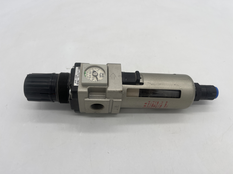 Filtro-Regolatore aria SMC AW, attacco G 3/8, filtrazione 5μm, 100 bar max Aw30-f03de