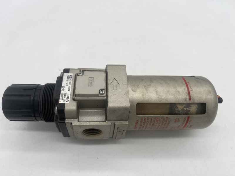 Filtro-Regolatore aria SMC AW, attacco G 1/2, filtrazione 5μm, 100 bar max Aw40-f04e