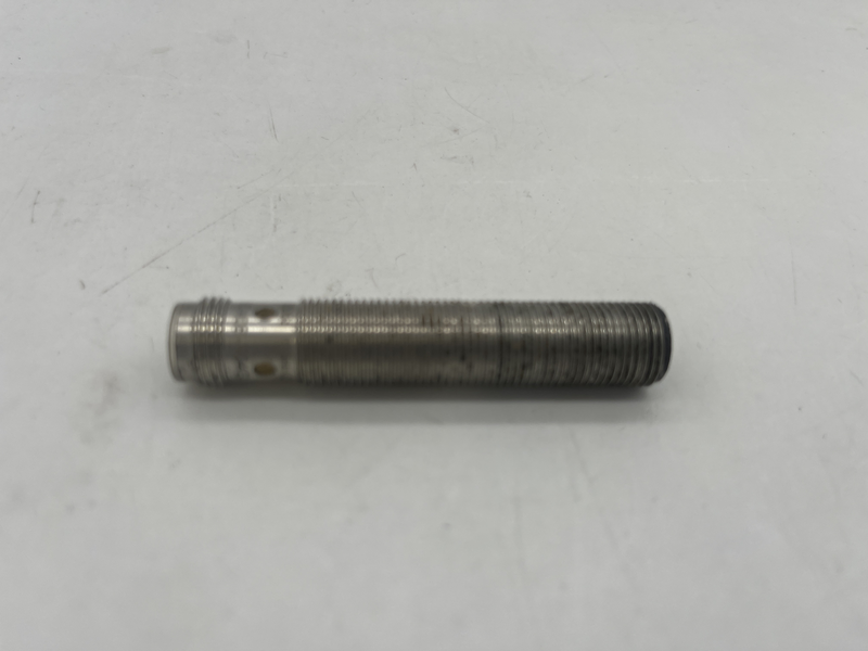 Sensore di prossimità cilindrico Distanza di commutazione - 4 mm. Tipo di collegamento elettrico - Connettore. Tipo di funzione di commutazione - Contatto NO Bes m12mi-psc40b-s04g
