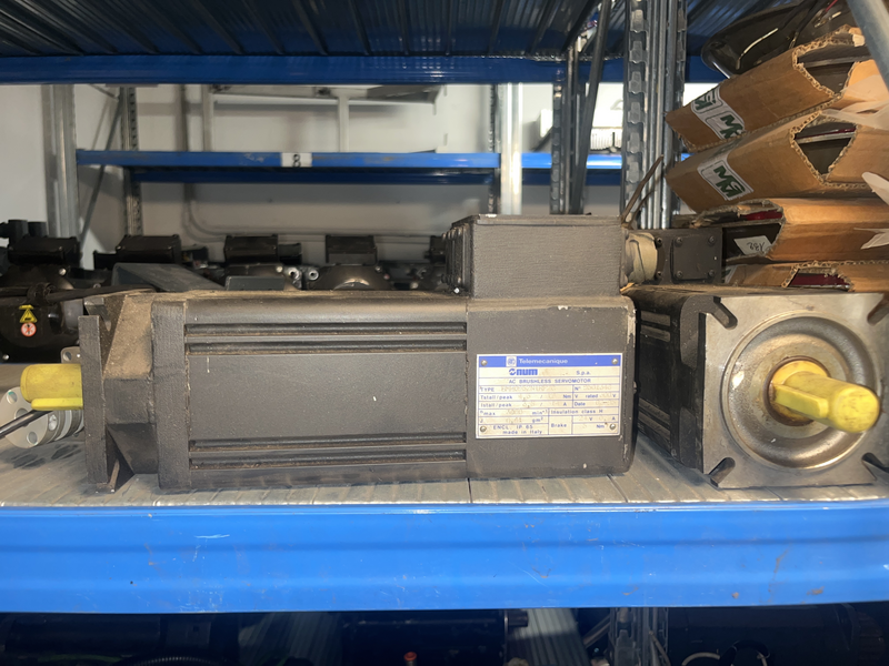 Ac brushless servomotor 3000 rpm max 4,3/17 nm Bmh952n1rf2c