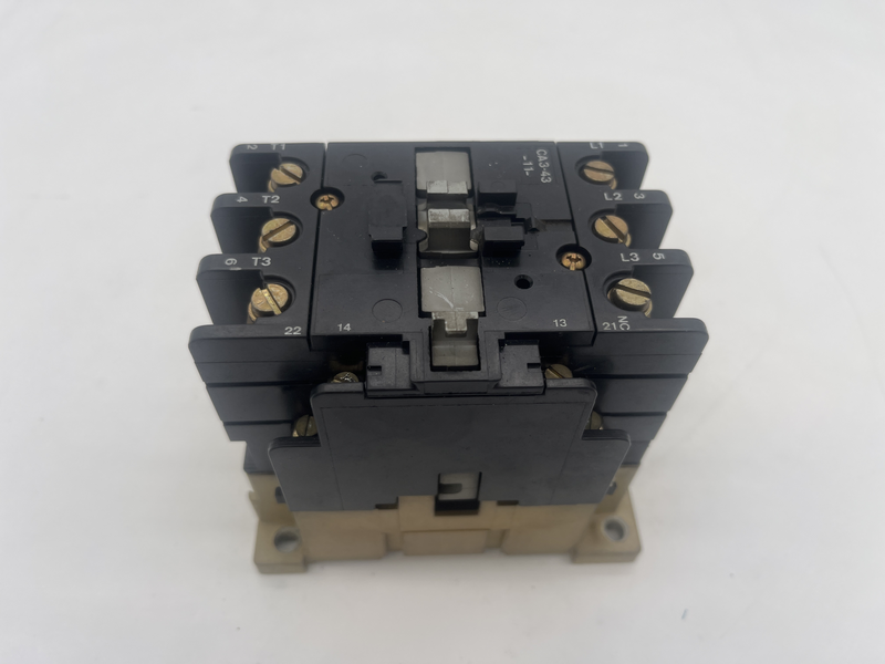 CONTACTOR, 3 POLE, 690 VAC, 63 AMPS, 24 VDC COIL CA 3-43