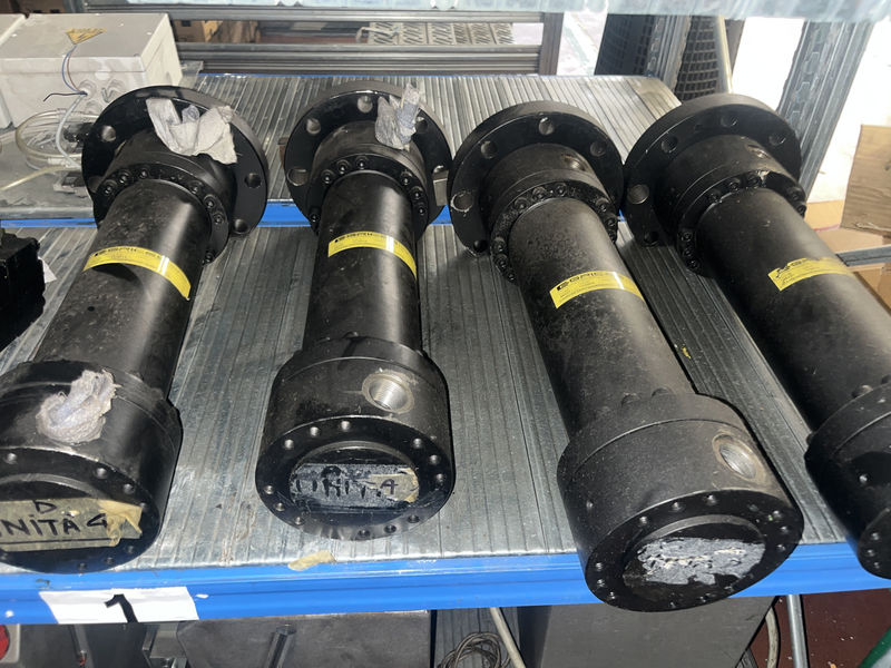 Cilindro idraulico Ca/80/56/250/fa00b0i000q1020r1020/0/s