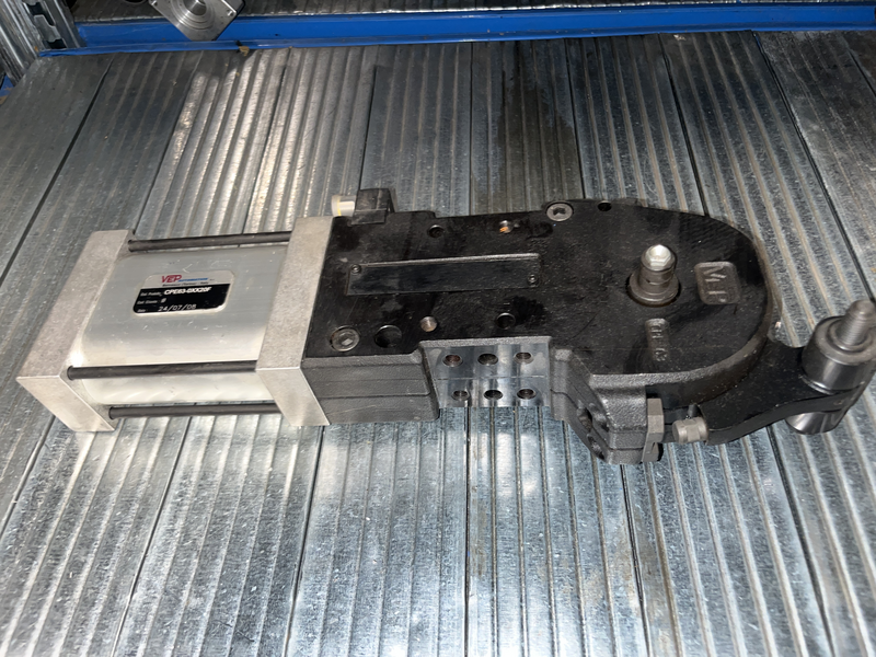 Serraggio pneumatico Cpe63-0xx20f