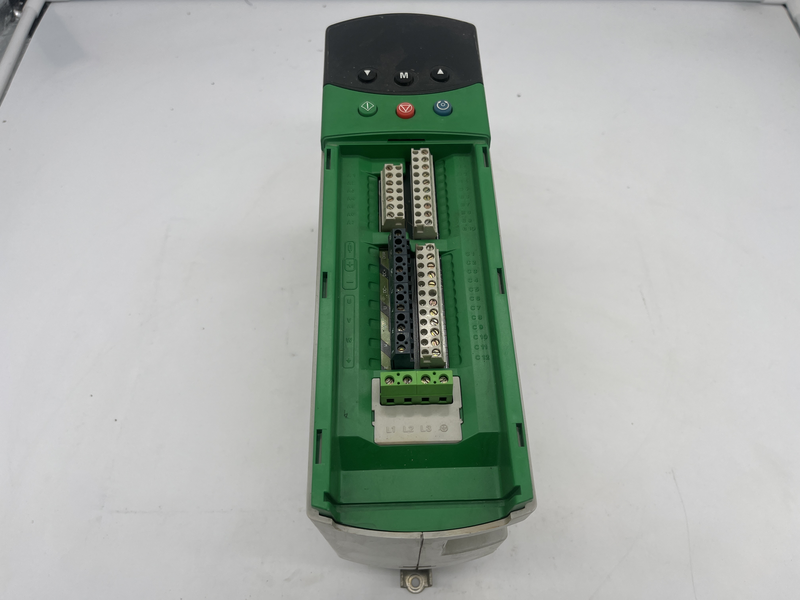 Frequency Drive type�DIN3380150BM, Input: 50/60Hz, 3PH, 380/480V, 5.8A, Output: 0-960Hz, 3PH, 3.8A, 1.5KW DIN3380150BM