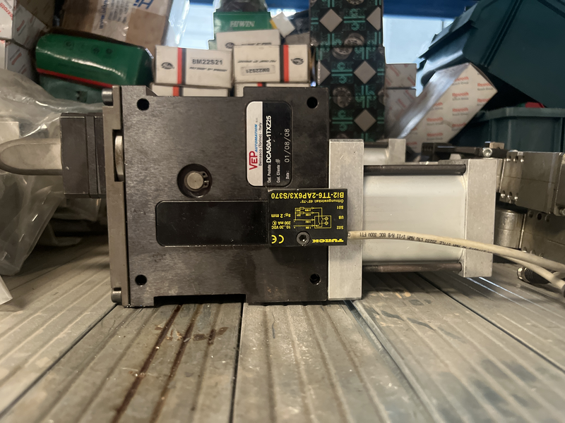 Serraggio pneumatico Dca50a-1txz25