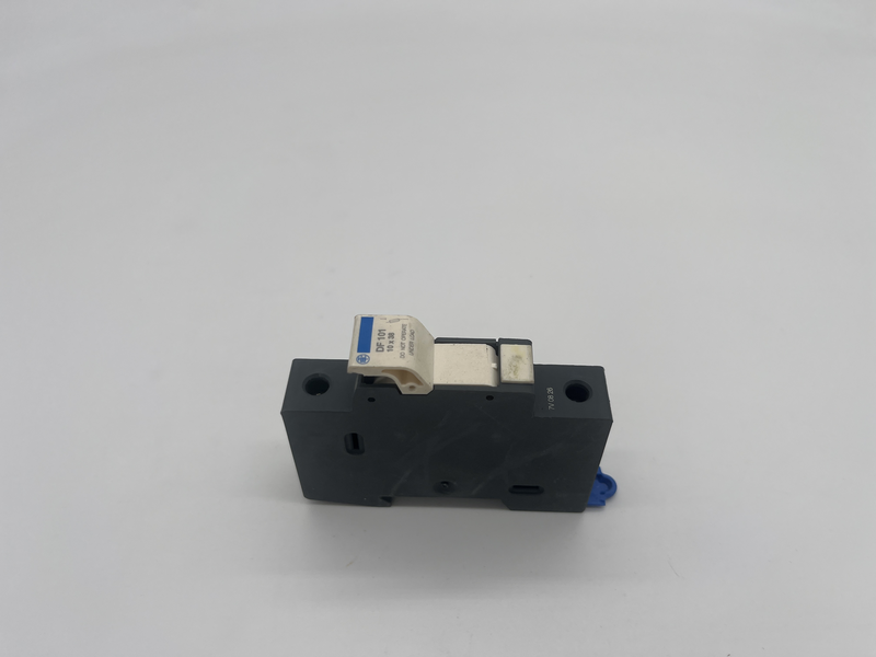 Porta fusibile 1 x10x38 Df101