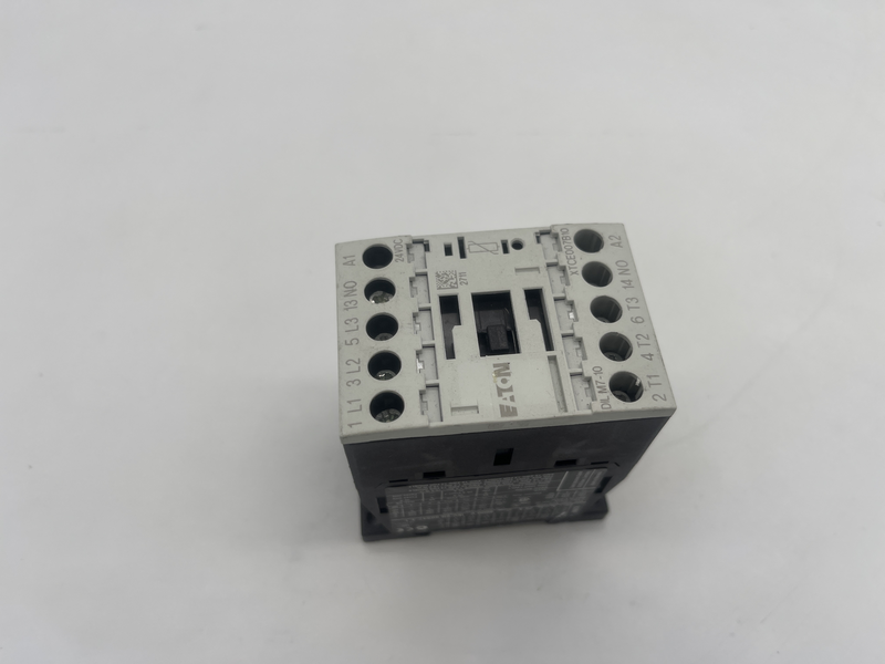 Potenza di esercizio nominale ad AC-3, 240 V, 50 Hz. 2.2 kW ; Potenza nominale di esercizio in AC-3, 380/400 V Dil m7-10