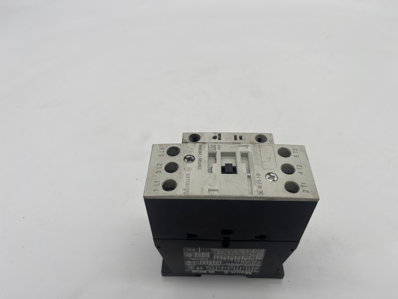 Contattore a 3 poli Eaton xStart, 25A, bobina c.a. 230V Dil m 25-10