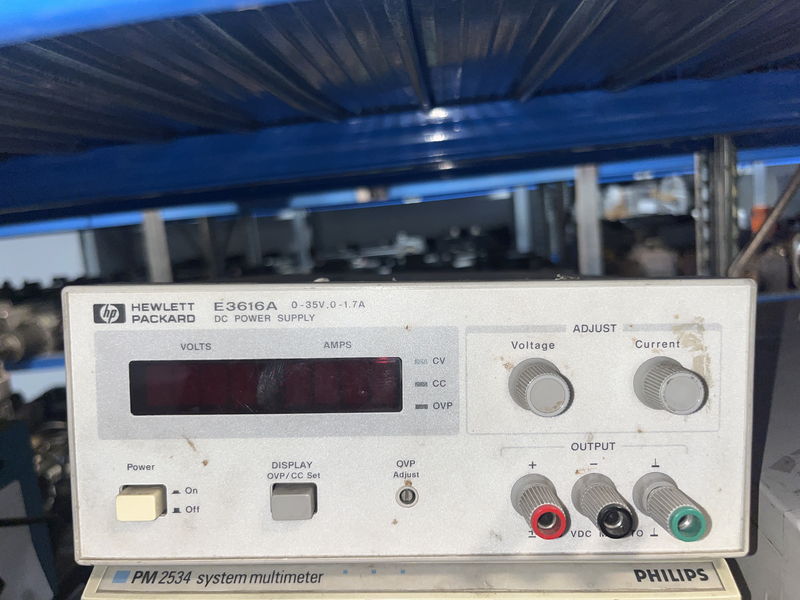 Dc power supply E3616a