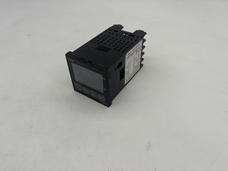 TEMPERATURE CONTROLLER SUPPLY VOLTAGE AC 20.4-26.4 V SUPPLY VOLTAGE DC 20.4-26.4 V TEMPERATURE RANGE -200-2300 �C E5CNR2MT500