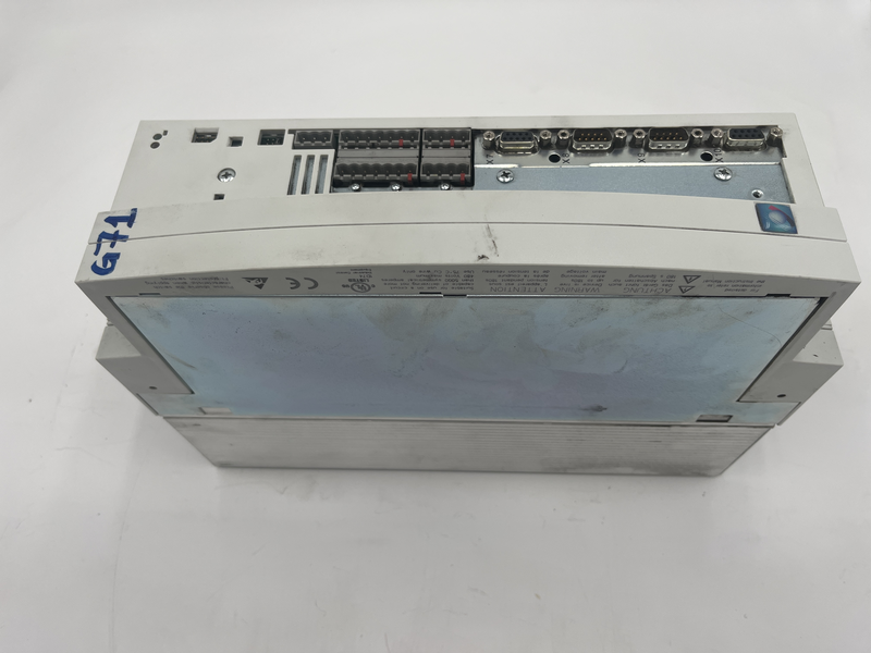 Servo inverter Lenze - Unità compatta, protezione IP20 con funzionalità elevata Potenza nominale 3.0 kW Corrente nominale 7 A Evs9324-es