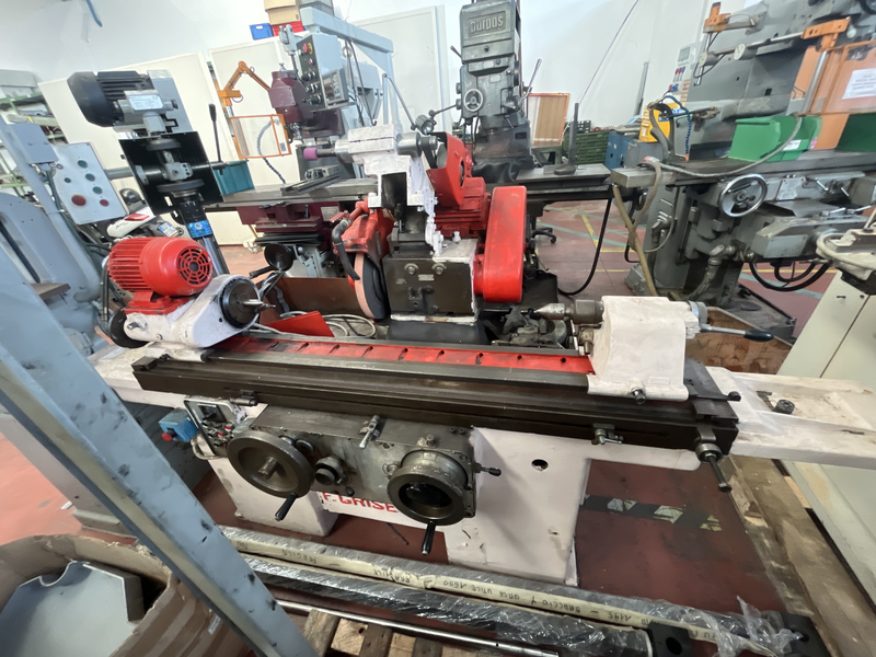 Rettifica interni esterni non a norma ce corse:1000x180 mm motore revisionato completa di lunette,contropunte e mandrino F.grisetti