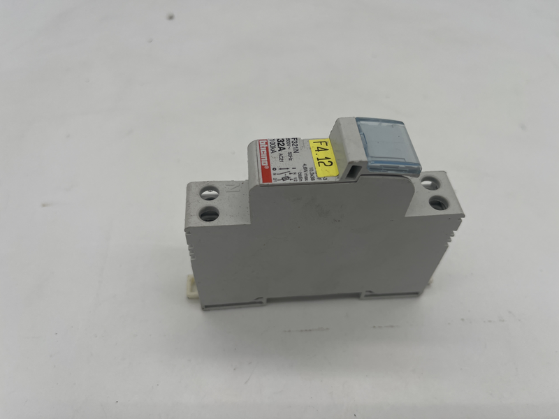 Interruttore automatico, 230V AC, 10A F321N