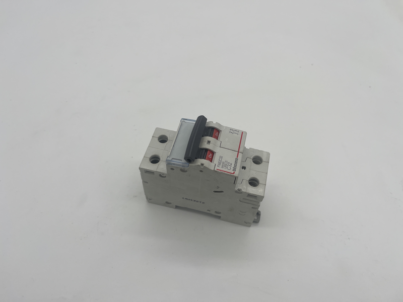 Interruttore magnetotermico Fn82c32
